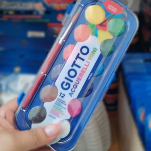Acuarela de 12 colores. Marca Giotto